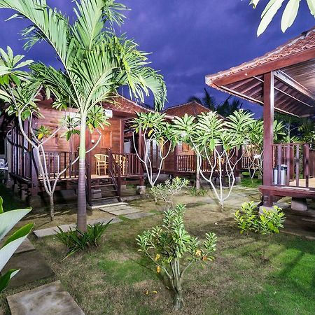 Lembongan Bagus Villa Exteriör bild