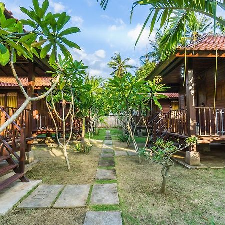 Lembongan Bagus Villa Exteriör bild